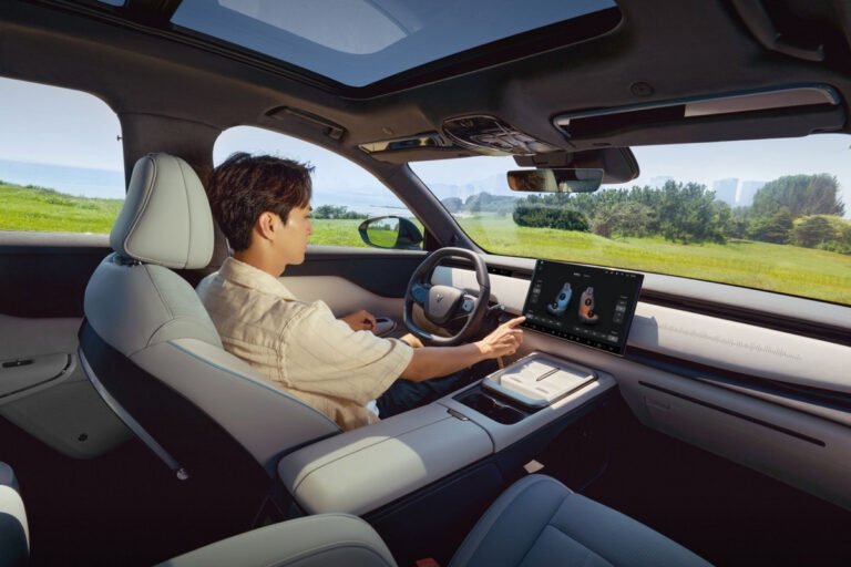 Voyah Courage priekine panele