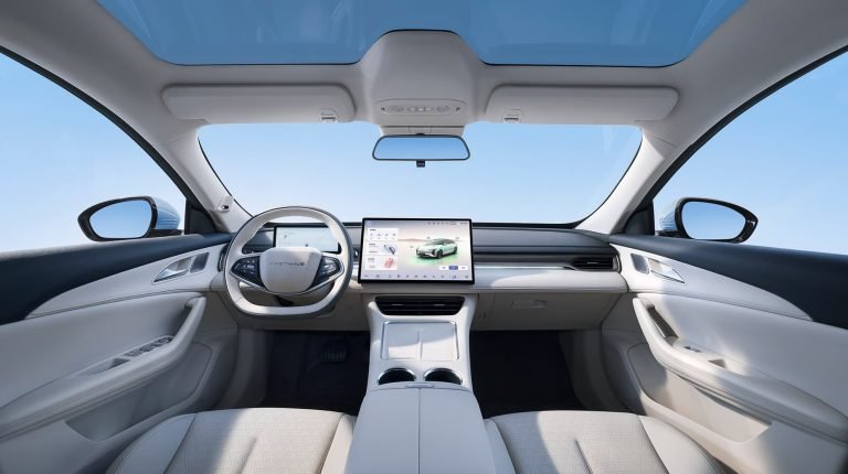 Forthing S7 sviesus vidus