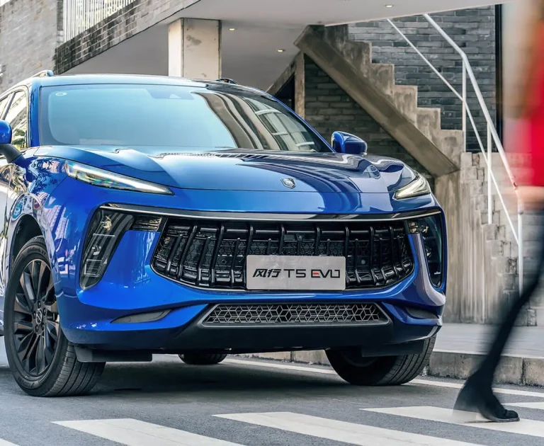 Forthing T5 EVO melynas priekis